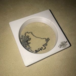 NEW Silver English Arabic name “Hannah” Necklace